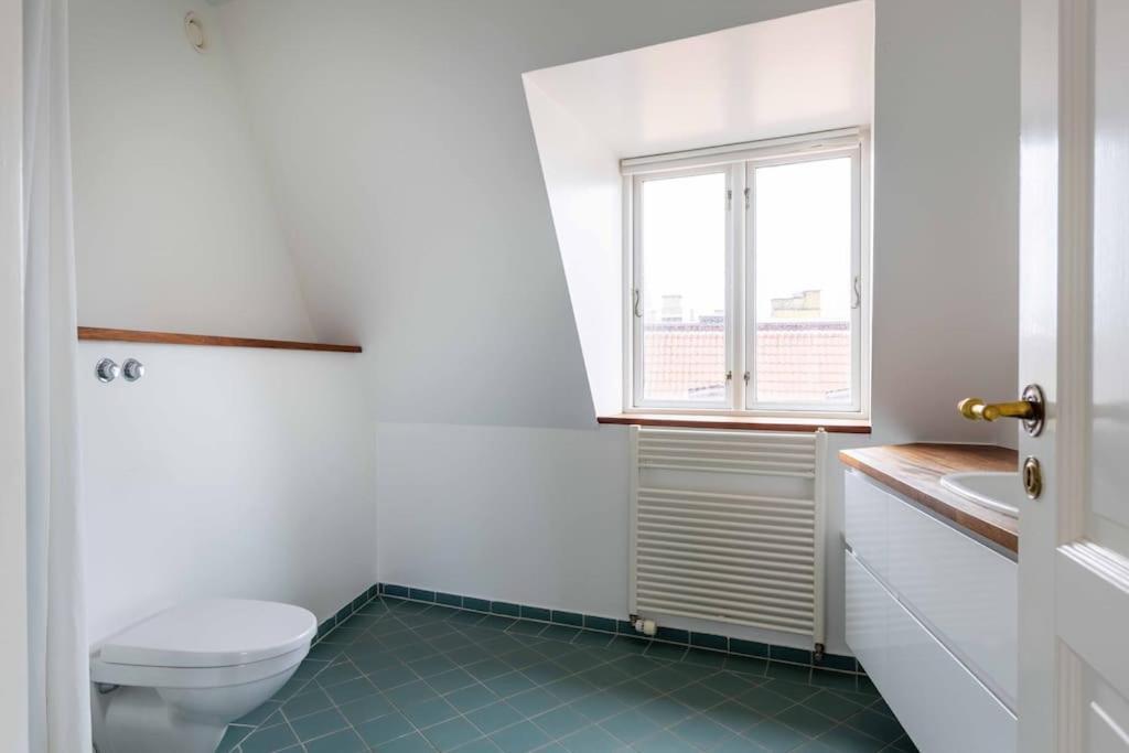 2br With Amazing Skyline View Apartment *