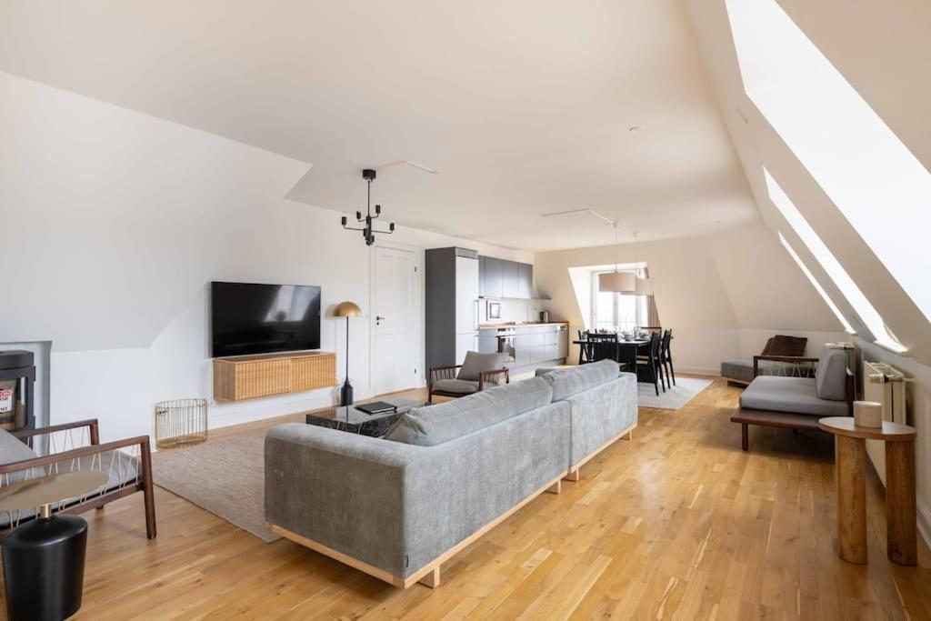 2br With Amazing Skyline View Lejlighed København