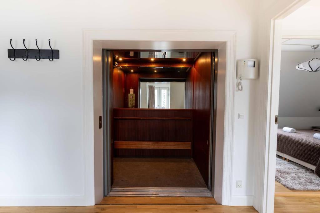 2br With Amazing Skyline View Lejlighed København